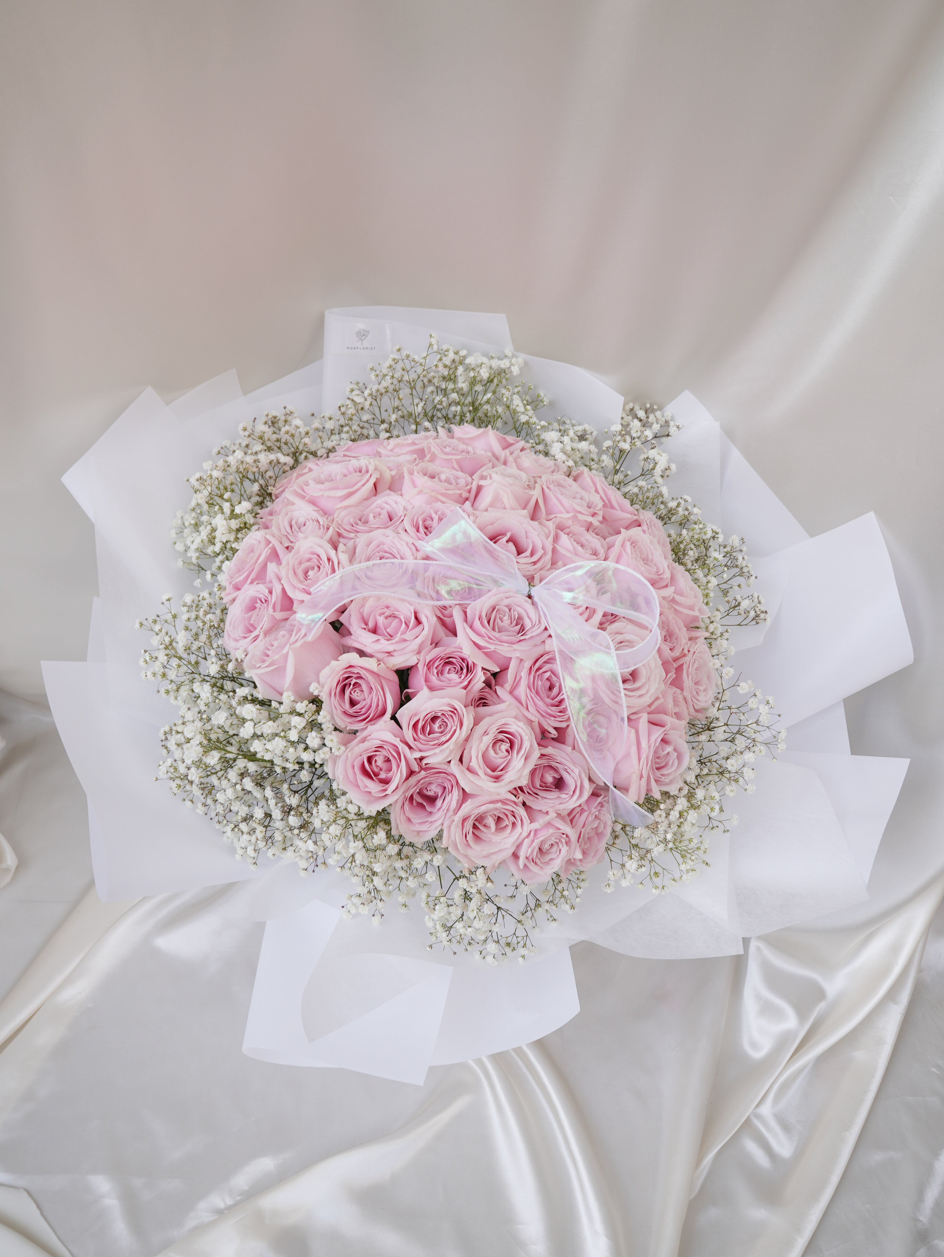 Pearly Pink 52 Roses