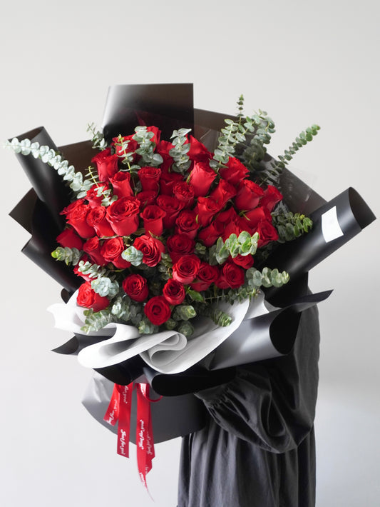 Scarlet Red 52 Roses - VDAY