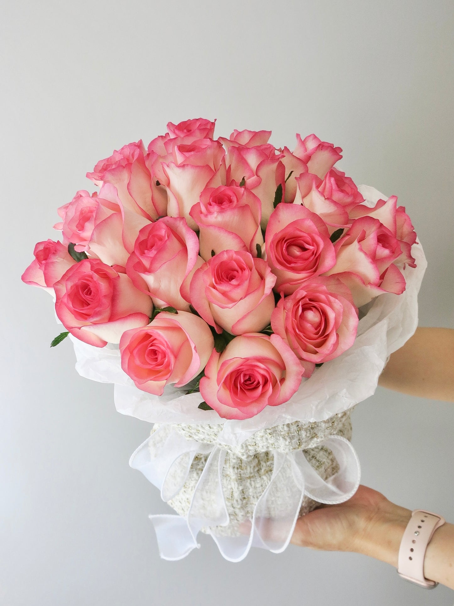 20/33 Moonstone Roses in Tweed | Valentine's Day