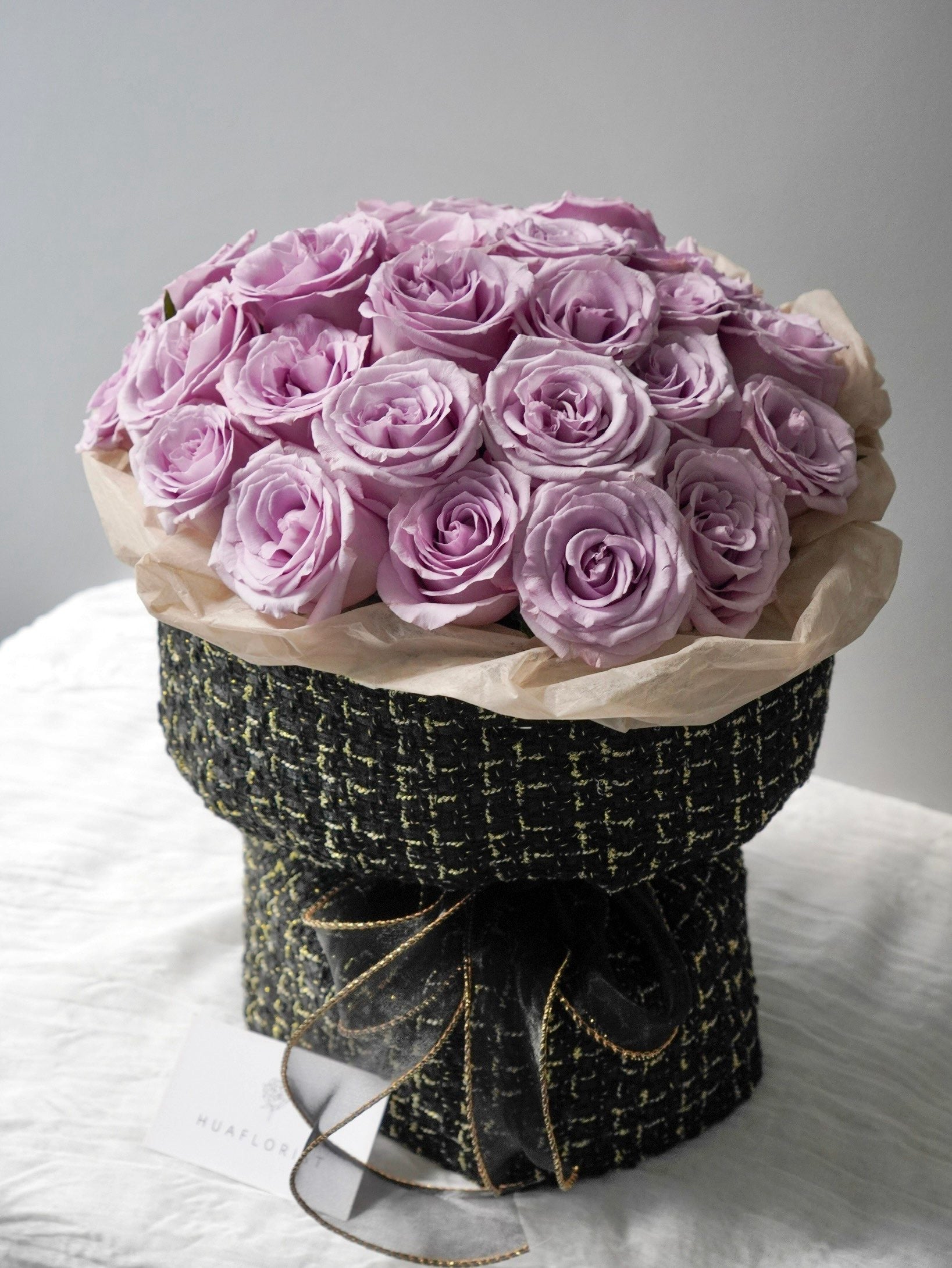 20 Lilac Roses in Tweed