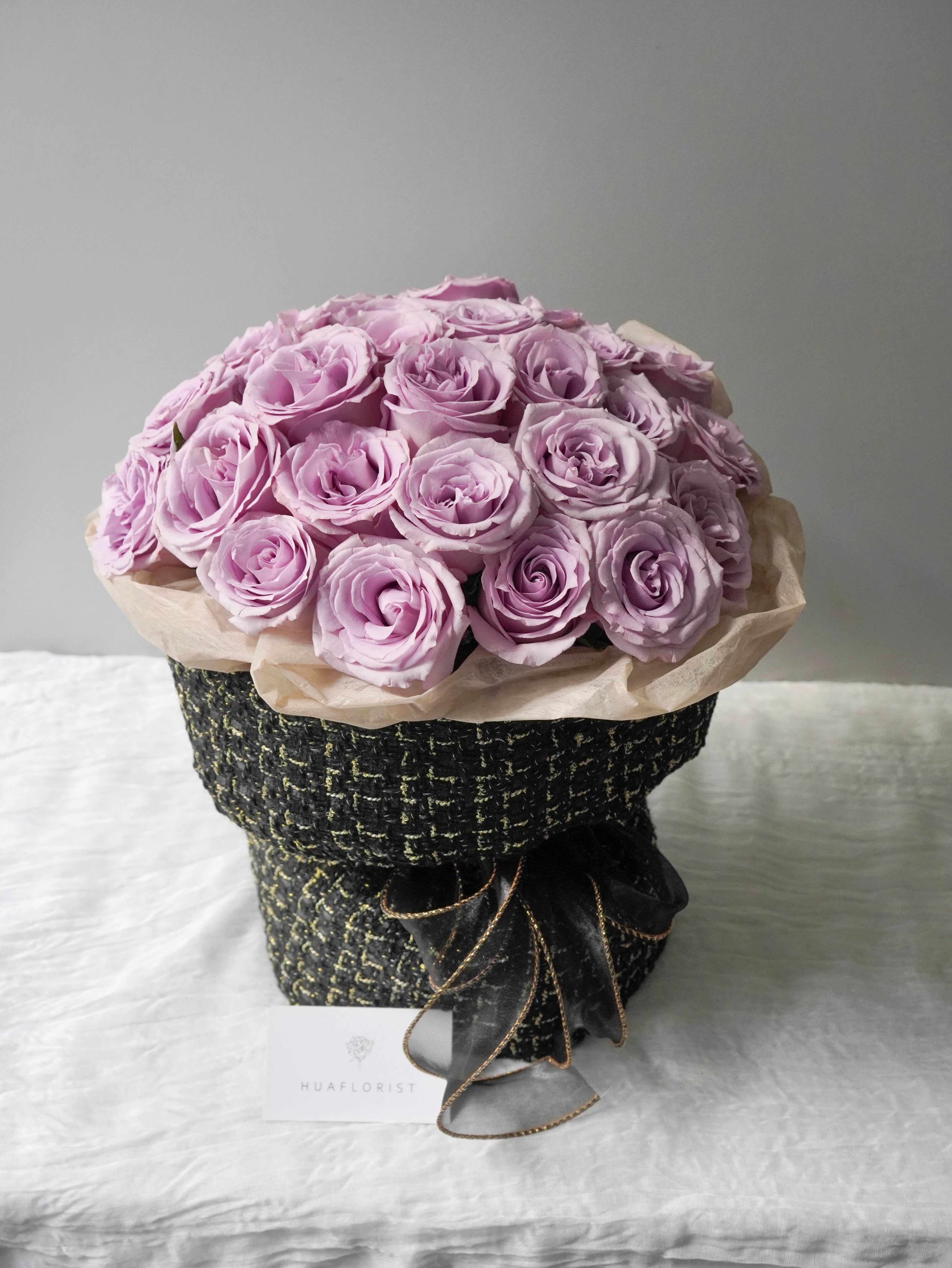 20 Lilac Roses in Tweed
