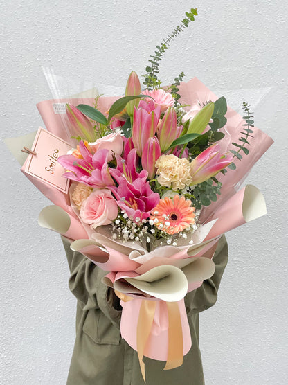 Lily Freestyle Bouquet